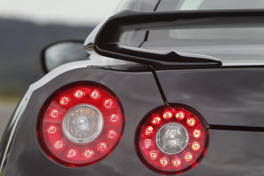  Nissan GT-R 2013 года  (EU) (фото 18 из 69)